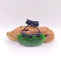 Load image into Gallery viewer, Kawakawa Ridge bound Breastplate
