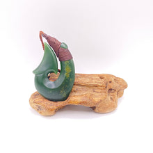 Load image into Gallery viewer, Putiputi Snood Bound Hei Matau Pendant
