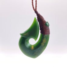 Load image into Gallery viewer, Putiputi Snood Bound Hei Matau Pendant
