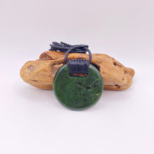 Load image into Gallery viewer, Kawakawa Ridge bound Porohita Pendant
