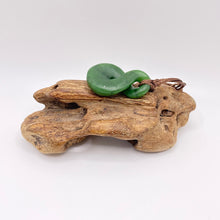 Load image into Gallery viewer, Kawakawa Single Pikorua / Twist Pendant
