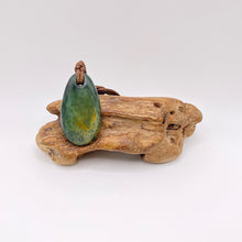 Load image into Gallery viewer, Putiputi - Flower Jade  Roimata Pendant
