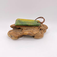 Load image into Gallery viewer, Raukaraka Toki Pendant
