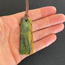 Load image into Gallery viewer, Raukaraka Toki Pendant
