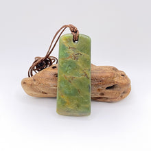 Load image into Gallery viewer, Putiputi Toki Pendant
