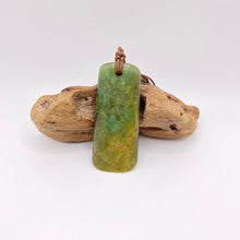 Load image into Gallery viewer, Flower Jade Toki Pendant
