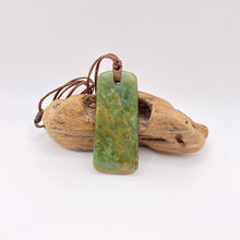 Load image into Gallery viewer, Flower Jade Toki Pendant
