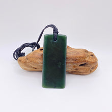 Load image into Gallery viewer, Large Kawakawa Toki Pendant
