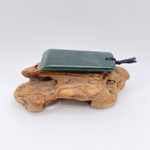 Load image into Gallery viewer, Large Kawakawa Toki Pendant
