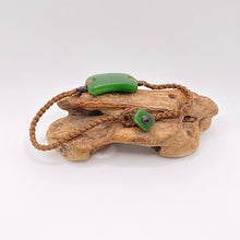 Load image into Gallery viewer, Kawakawa Pounamu Bracelet
