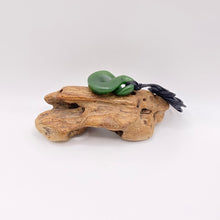 Load image into Gallery viewer, Kawakawa Single Pikorua / Twist Pendant
