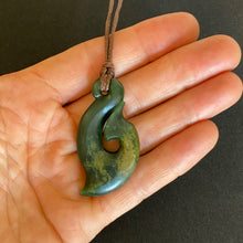 Load image into Gallery viewer, Putiputi Hei Matau Pendant
