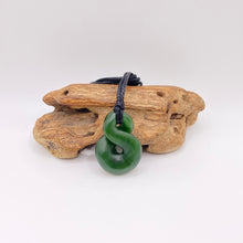 Load image into Gallery viewer, Kawakawa Single Pikorua / Twist Pendant
