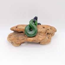 Load image into Gallery viewer, Kawakawa Single Pikorua / Twist Pendant
