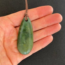 Load image into Gallery viewer, Putiputi - Flower Jade  Roimata Pendant
