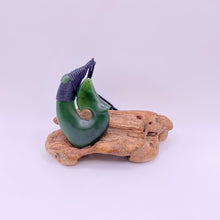 Load image into Gallery viewer, Kawakawa Pounamu Snood Bound Hei Matau Pendant
