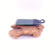 Load image into Gallery viewer, Dark Pounamu Cross-bound Toki Pendant
