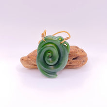 Load image into Gallery viewer, Kahurangi Manaia with Koru Tail
