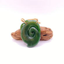 Load image into Gallery viewer, Kahurangi Manaia with Koru Tail
