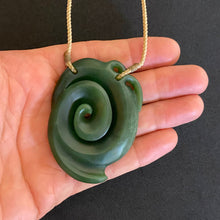 Load image into Gallery viewer, Kahurangi Manaia with Koru Tail
