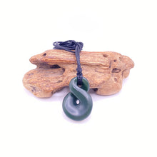 Load image into Gallery viewer, Dark Single Pikorua / Twist Pendant
