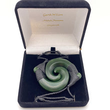 Load image into Gallery viewer, Relationship Snood Bound Hei Matau pendants
