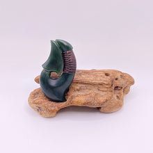 Load image into Gallery viewer, Kawakawa Ridge-bound Hei Matau Hook Pendant
