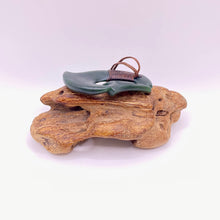 Load image into Gallery viewer, Kawakawa Ridge-bound Hei Matau Hook Pendant
