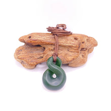 Load image into Gallery viewer, Kawakawa Single Pikorua Twist Pendant
