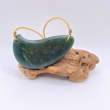 Load image into Gallery viewer, Breastplate Koru
