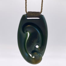 Load image into Gallery viewer, Putiputi Pendant with Ridge Knot Binding
