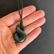 Load image into Gallery viewer, Dark Single Pikorua / Twist Pendant

