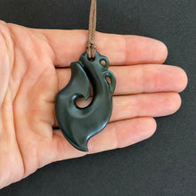 Load image into Gallery viewer, Kawakawa Manaia Pendant

