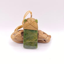 Load image into Gallery viewer, Putiputi Cross-Bound Toki Pendant
