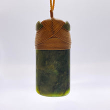 Load image into Gallery viewer, Putiputi Cross-Bound Toki Pendant
