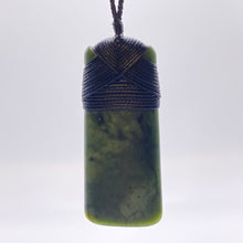 Load image into Gallery viewer, Kokopu Cross-bound Toki Pendant
