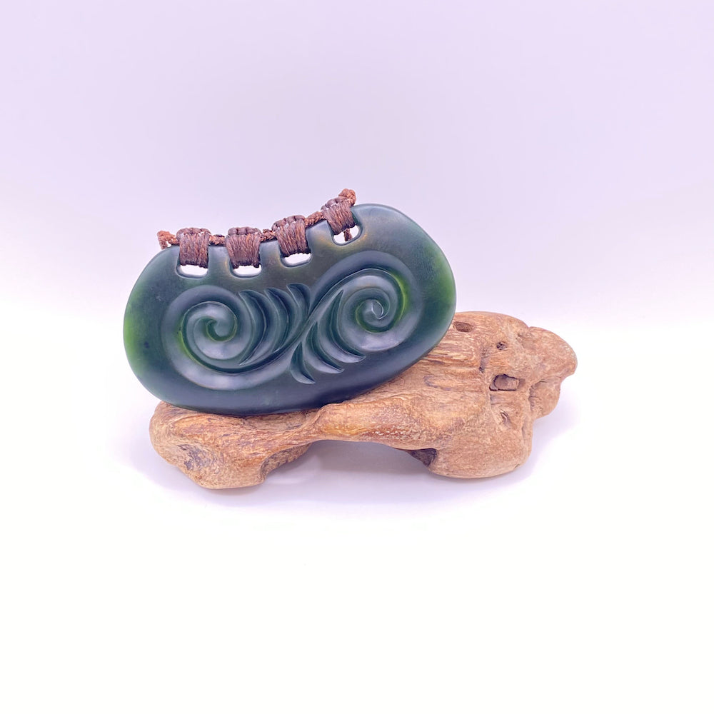 Kawakawa Horizontal Koru Pendant