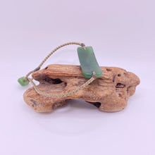 Load image into Gallery viewer, Kawakawa Pounamu Bracelet
