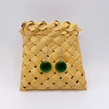 Load image into Gallery viewer, Kawakawa Porohita Disc Earrings
